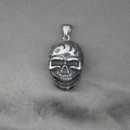 Collar con colgante de calavera gótica retro en acero inoxidable gris para hombre - Solo colgante