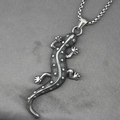 Retro Gecko Anhänger aus Edelstahl an einer klobigen Box-Halskette für Herren - Anhänger Mit Kette Wie Abgebildet
