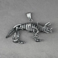 Collar con colgante de calavera de Triceratops en acero de titanio con esqueleto vintage - Colgante Únicamente (Sin Cadena)