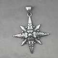 Ciondolo a stella ottagonale in argento vintage con rilievo a croce e incisioni gotiche - Solo Pendente (Senza Catena)