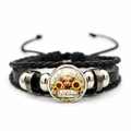 Bracelet multicouche en cuir avec charm en verre de vache Highland, tournesol et texte Welcome - Vache des Highlands Welcome (XSWX7547-7)