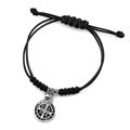Dettaglio della medaglia di San Benedetto su bracciale regolabile in corda nera - Nero (XSWX7503-6)