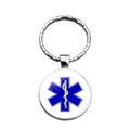 Détail macro du porte-clés d'alerte médicale pour diabétique avec symbole Star of Life - Style Étoile de la Vie Bleue (XSWX6897-10)