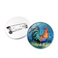 Spilla rotonda con gallo dipinto a olio colorato e retro in metallo argento con perno - Motivo Gallo 1 (XSWX6640-1) / Argento