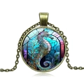 Collier avec pendentif cabochon en verre hippocampe vintage et motifs de corail marin - Bronze Antique