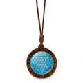Détail du pendentif vintage en bois avec motif mandala bleu et cordon tressé réglable - Style Mandala Bleu (XSWX7241-10)