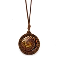 Collier mandala en bois brun avec pendentif d'art fractal jaune sur cordon ciré - Style Fractale en Spirale (XSWX7241-4)