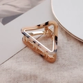 Minimalist triangle acetate hair claw clip with golden frame and leopard pattern - Light Leopard