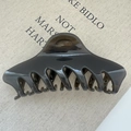 Grande molletta per capelli minimalista in grigio fumo traslucido per acconciature - Stile Farfallina Chiusura / Grigio