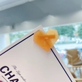 Chic heart-shaped hair clip with orange marble pattern made of premium acetate fiber - Yellow