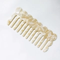 Pettine in acetato marmorizzato crema a denti larghi con design ondulato per capelli - Bianco Sporco