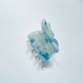Elegante vlinder haarklem van acetaat met een lichtblauwe marmeren textuur - Blauw