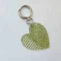 Porte-clés peigne en forme de cœur à paillettes vertes avec anneau en métal argenté - Pendentif Peigne Cœur / Vert à paillettes