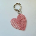 Porte-clés peigne en forme de cœur rose à paillettes avec boucle à ressort argentée - Pendentif Peigne Cœur / Rose Pailleté