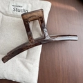 Large leopard print hair claw clip in amber tortoise shell resin with gold spring - 10# Large T-Shape (15cm)