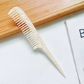Melkwitte acetaat puntkam met marmertextuur voor haarstyling en het verdelen van haar - 4mm / Off-wit