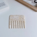 Chic acetate wide-tooth comb with elegant ivory marble texture for hair styling - 9.7cm*8.5cm / Beige