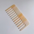 Pettine a denti larghi minimalista in acetato sfumato ambra per capelli spessi - Sfumatura Bianco Giallo