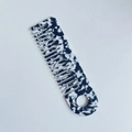 Grofgetande acetaat haarkam met zwart-wit marmerpatroon en een handig ophanggat - Acetaat 15cm*4cm / Koepatroon (14#)