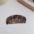 Classic tortoiseshell acetate semi-round hair comb with smooth glossy finish - 12cm x 5.5cm / Leopard Print