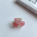 Mini acetate hair claw clip with pink and beige marble texture for styling - Pink