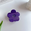 Pinza per capelli a fiore viola lucido con design minimalista in resina - Blu Fluorescente