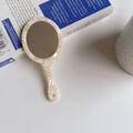 Retro cream white marble pattern handheld makeup mirror with elegant wavy scalloped edges - 12.5cm*5.8cm / Beige