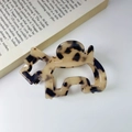 Cute acetate cat-shaped hair claw clip in classic tortoiseshell pattern for women - Large Light Leopard Elephant