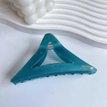 Molla per capelli a triangolo in acetato color teal traslucido con scritta dorata fine - Blu