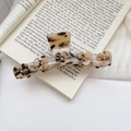 Eleganter Haarklammer aus Schildpatt-Acetat mit 3D-Blumen und Diamant-Details - 11cm / Helles Leopardenmuster