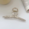 Pinza para el pelo de 13,5 cm en acetato marmoleado beige con muelle de metal plateado - Patrón de Mármol (13.5cm) / Albaricoque