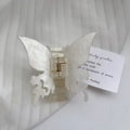Elegant pearl white butterfly hair claw clip with golden metal spring for women - 7cm x 4.5cm / Mermaid White