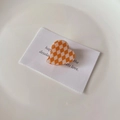 Minimalistische Haarklammer in Herzform mit orange-weißem Karomuster aus Acetat - Klein / Orange Kariert