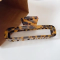 Klassische Haarklammer aus Acetat mit Schildpatt-Muster und eckigem Ausschnitt-Design - Leopardenmuster