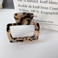 Classic leopard tortoise shell pattern large square hair claw clip with glossy finish - Light Tortoiseshell