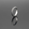 Anello vintage in acciaio al titanio con intricate incisioni floreali per uomo e donna trendy - US 6 / Color Acciaio
