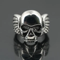 Gothic skull ring with detailed silver wings crafted in durable stainless steel - Size 7 / Silver