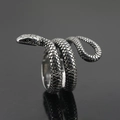 Retro snake-shaped titanium steel ring for men with detailed scales and vintage finish - US 6 / Silver