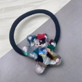 Elastisches Haargummi mit niedlichem buntem Bärenanhänger aus Harz und Herz-Kristall - Regenbogen