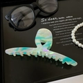 Elegante grote acetaat haarklem in iriserend cyaan met marmeren kleurverloop - Getextureerd Blauw en Wit