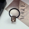 Élastique à cheveux avec pendentif cube en acétate marron et cristal étincelant - Gris Marbré