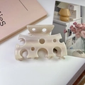 Simpatica pinza per capelli in acetato color crema con motivo a formaggio - Rosa Chiaro