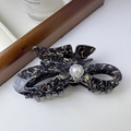 Pinza per capelli a farfalla tartarugata con perla finta e piccoli strass lucidi - Oro Nero