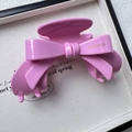 Pinza para el pelo con lazo de acetato rosa con acabado brillante y letras doradas - Estilo Grande / Rosa