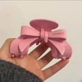 Pince à cheveux nœud rose clair en acétate avec inscription artisanale faite main - Rose