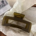 Pinza para el pelo rectangular grande en verde oliva translúcido con muelle de metal dorado - Verde Oliva