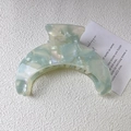 Pince à cheveux demi-lune en acétate avec motif marbre vert menthe et finition nacrée élégante - Cyan