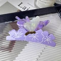 Eleganter violetter und perlmuttweißer Acetat-Schmetterling-Haarclip mit Blumenmustern - Lila