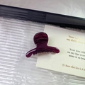 Elegante pinza per capelli in resina viola traslucida per acconciature da donna chic - Piccolo / Rosso scuro