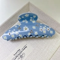Molla per capelli blu con fiori bianchi e strass gialli su un vassoio beige elegante - Blu (2#)